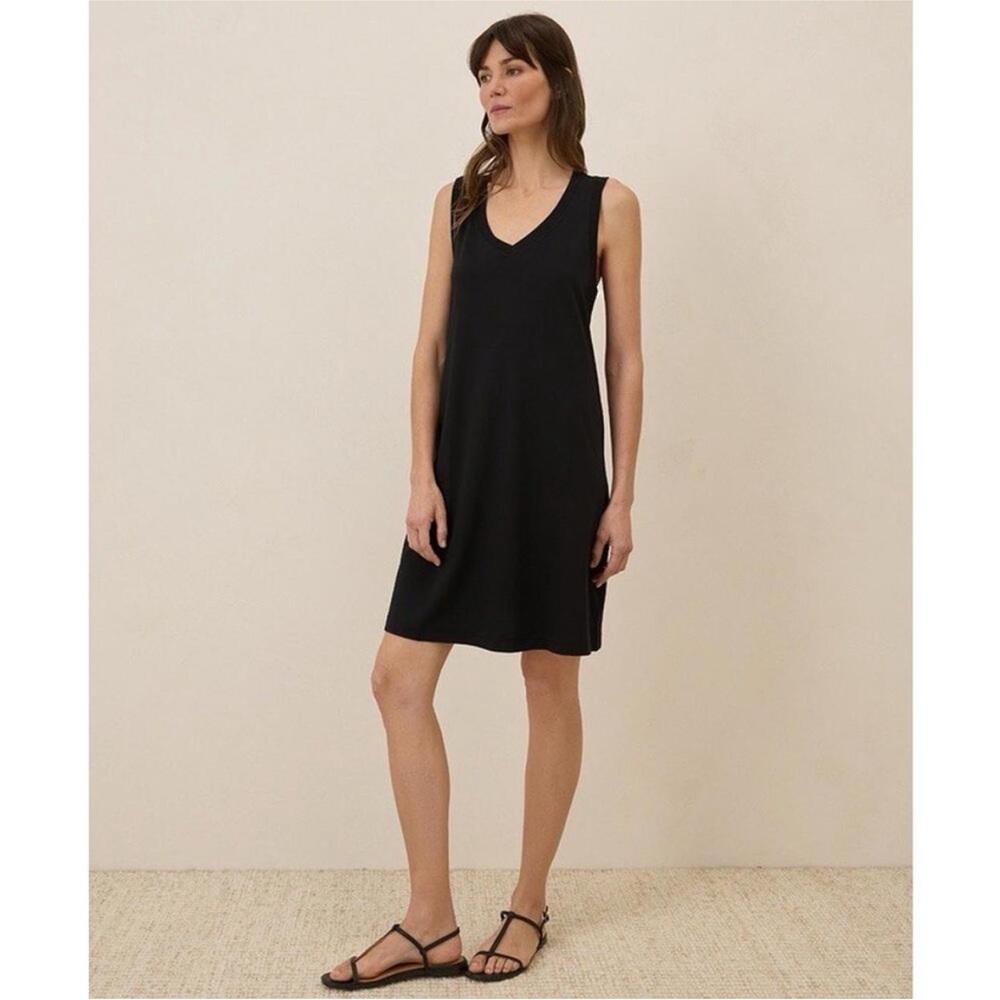 Pact Black Sleeveless V-Neck Shift Dress